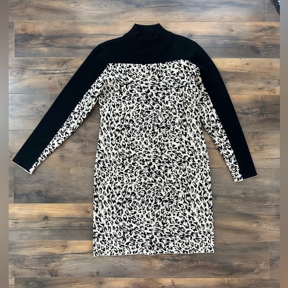 Dkny Dresses & Skirts - DKNY Leopard Print Sweater Dress M Turtleneck Bodycon Chic